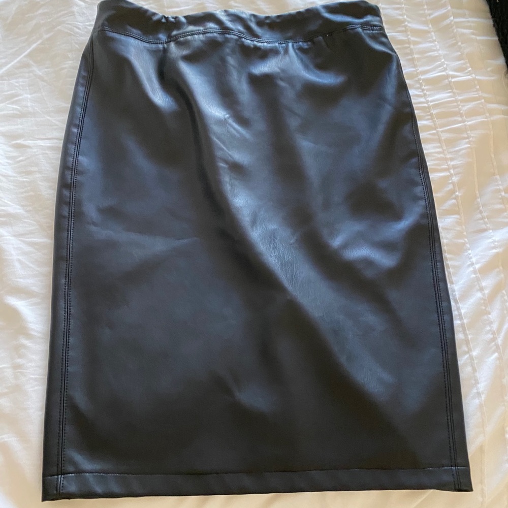 Rachel Zoe Black faux leather skirt